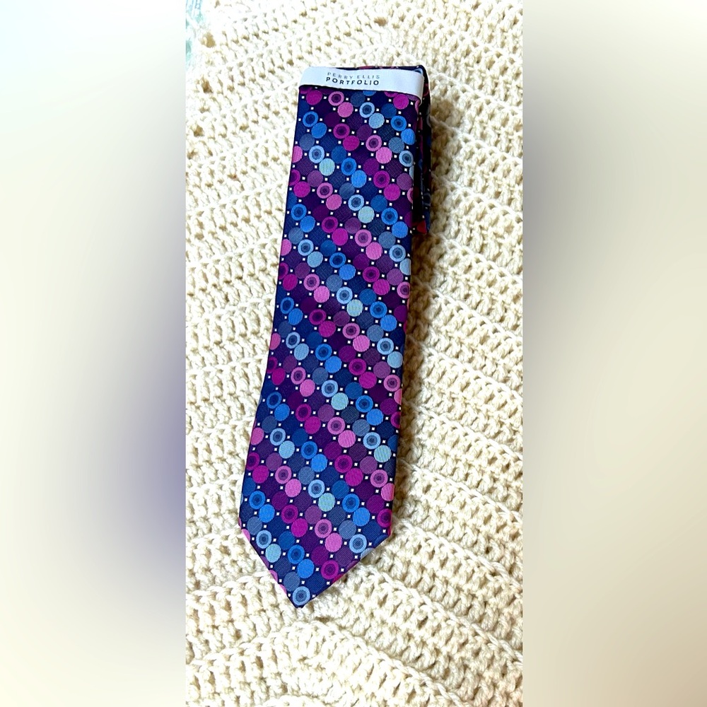 Perry Ellis Portfolio Maroon, Pink, Blue Tilman Dot Neck Tie: NWT Retail: $55.00
